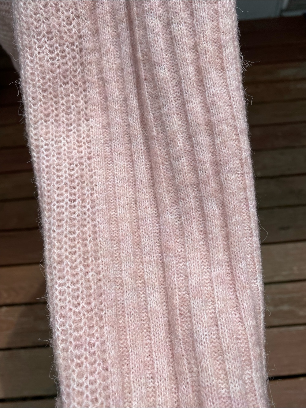 Vero Moda Pale Pink Ribbed Crew Neck Sweater - Picture 2 of 8